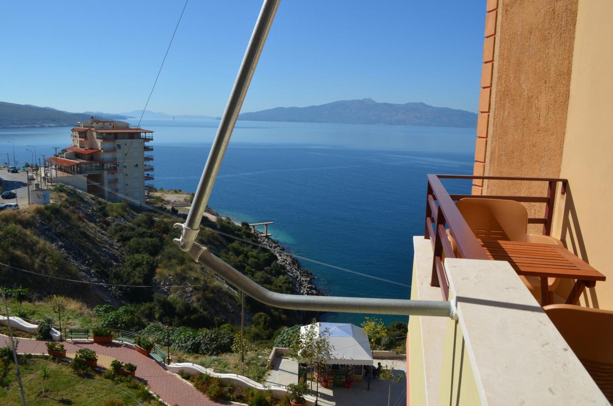 Sunset Penthouse Appartement Sarandë Buitenkant foto