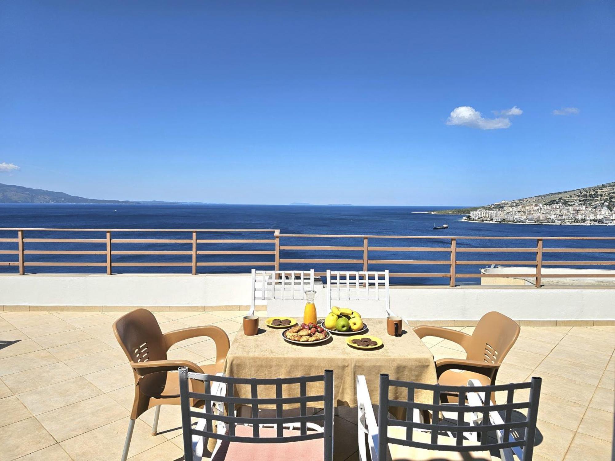 Sunset Penthouse Appartement Sarandë Buitenkant foto
